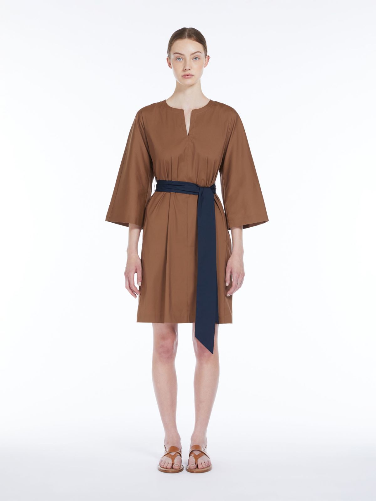 Short dress in a cotton blend