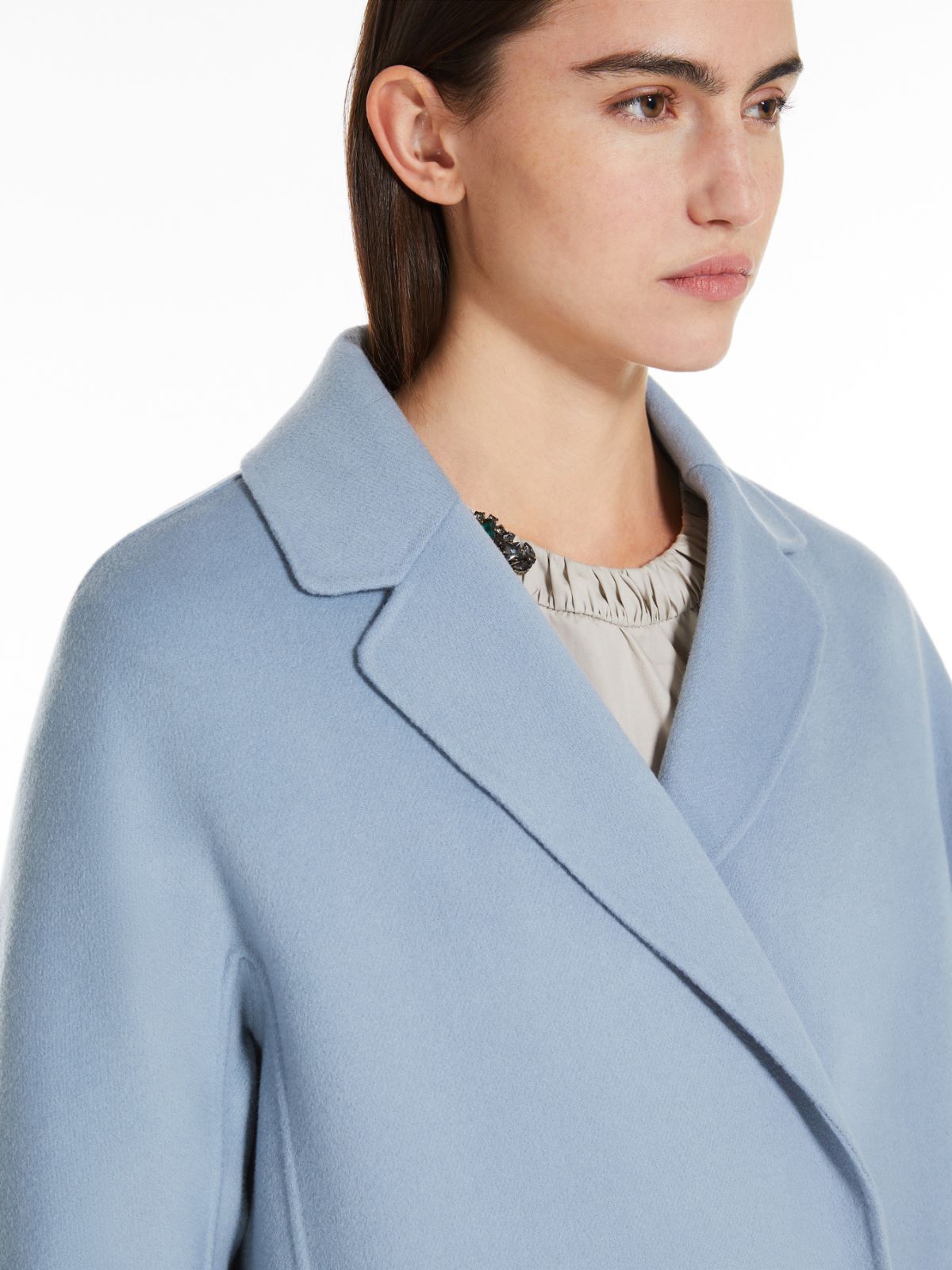 Double-faced short wool coat