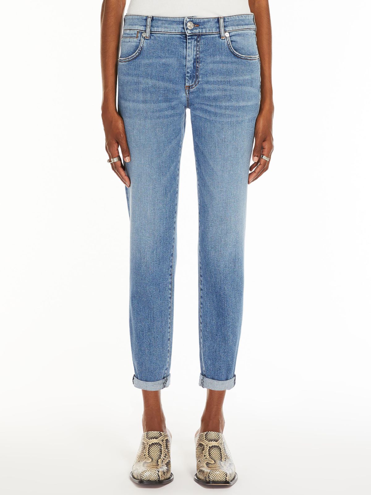 Low-waisted cigarette denim jeans