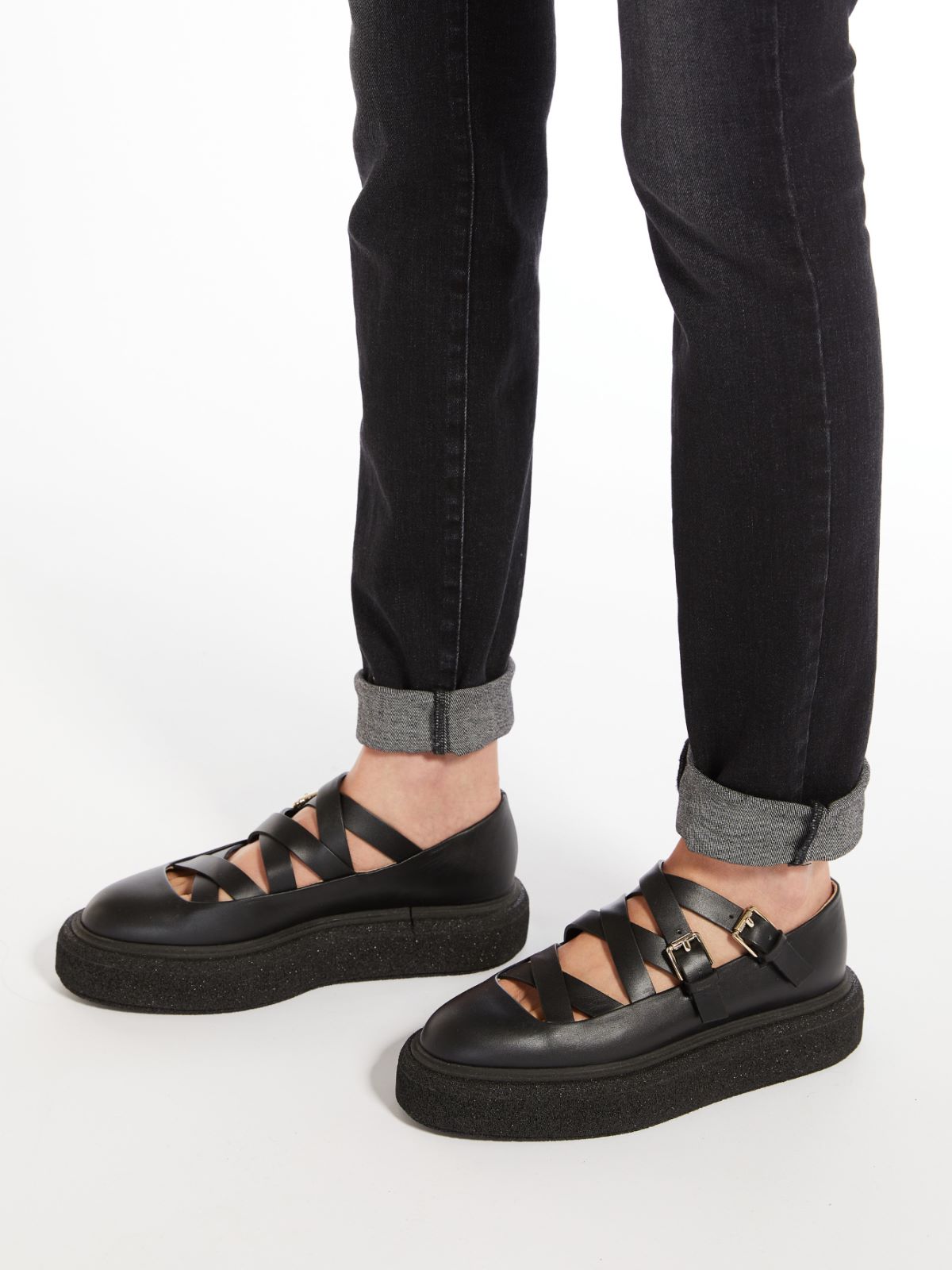 Leather ballet flats with straps