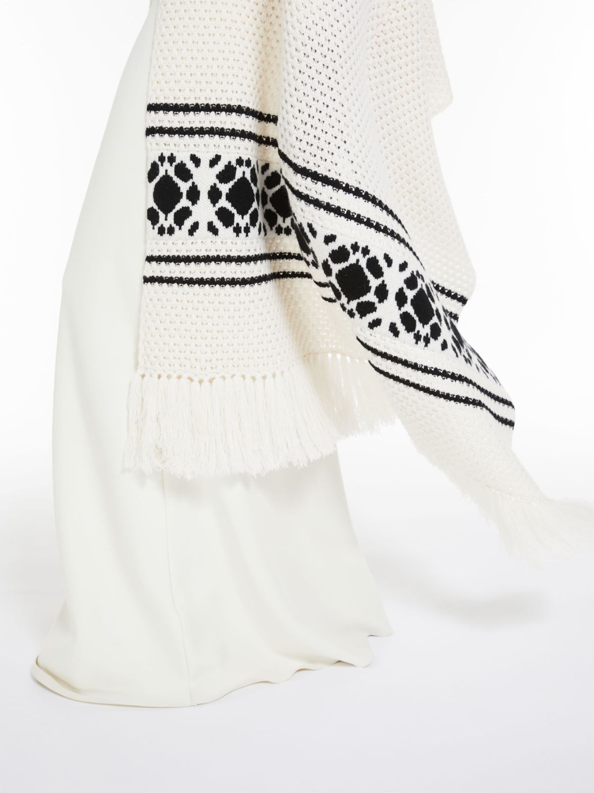 Large wool and cashmere scarf