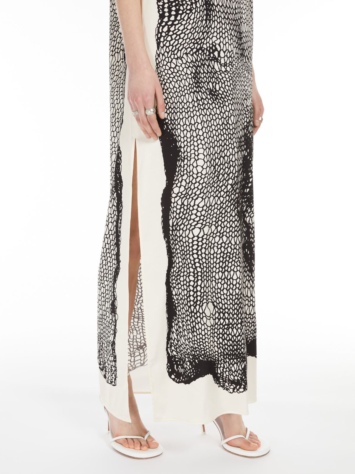 Sleeveless viscose dress