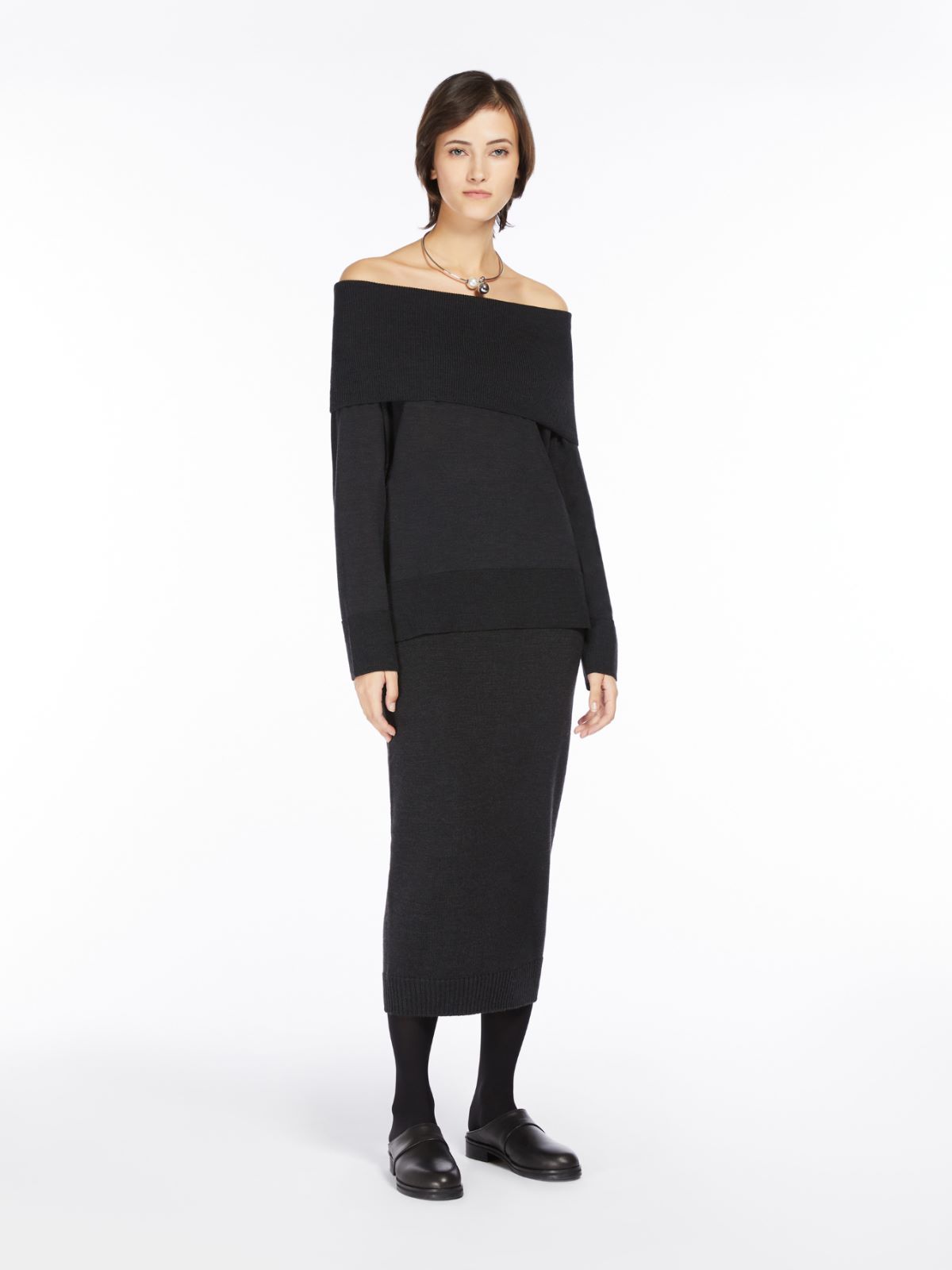 Wool off-the-shoulder jumper