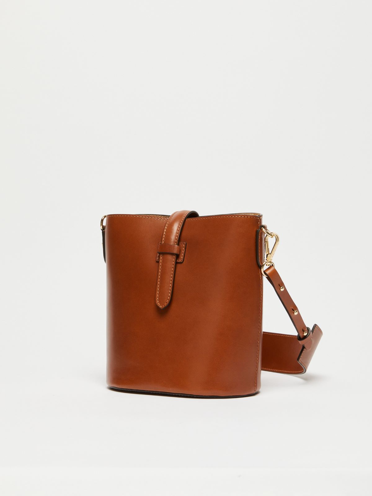 Small leather bucket bag
