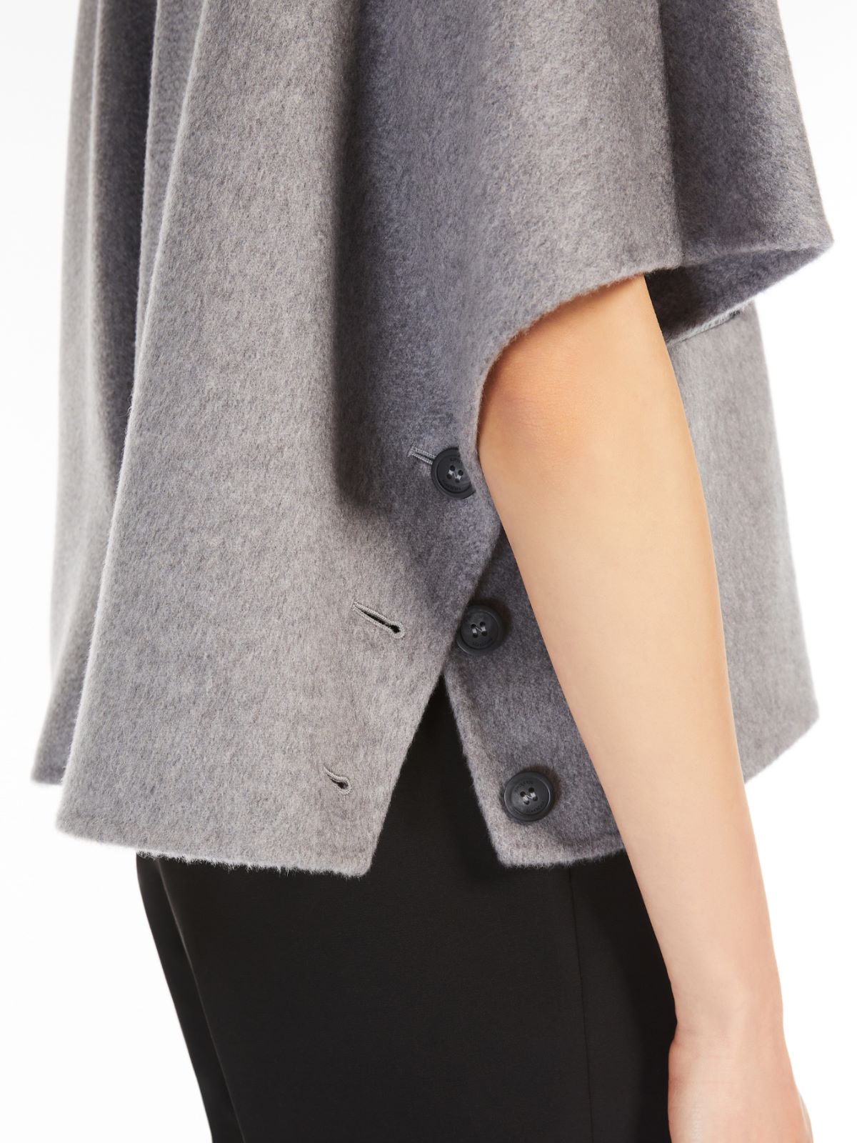 Short cashmere cape