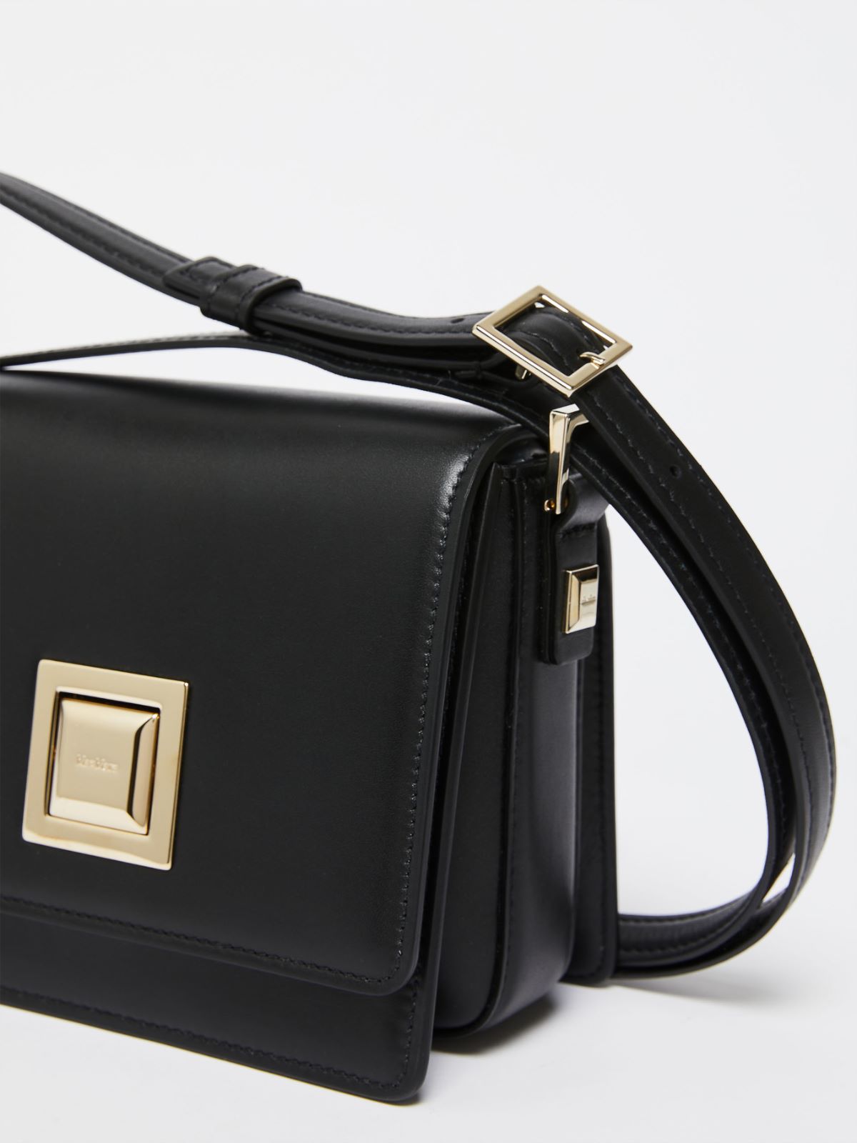 Small leather MM Bag