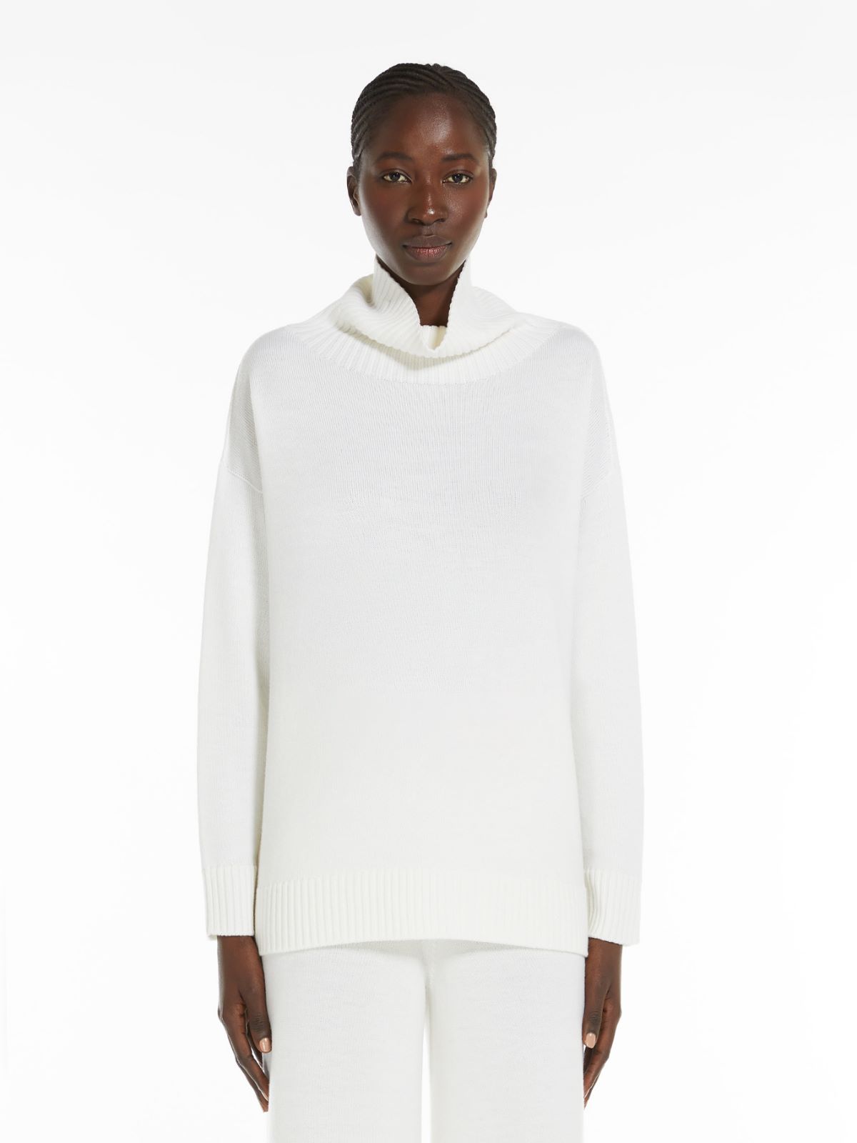 Soft wool knit jumper