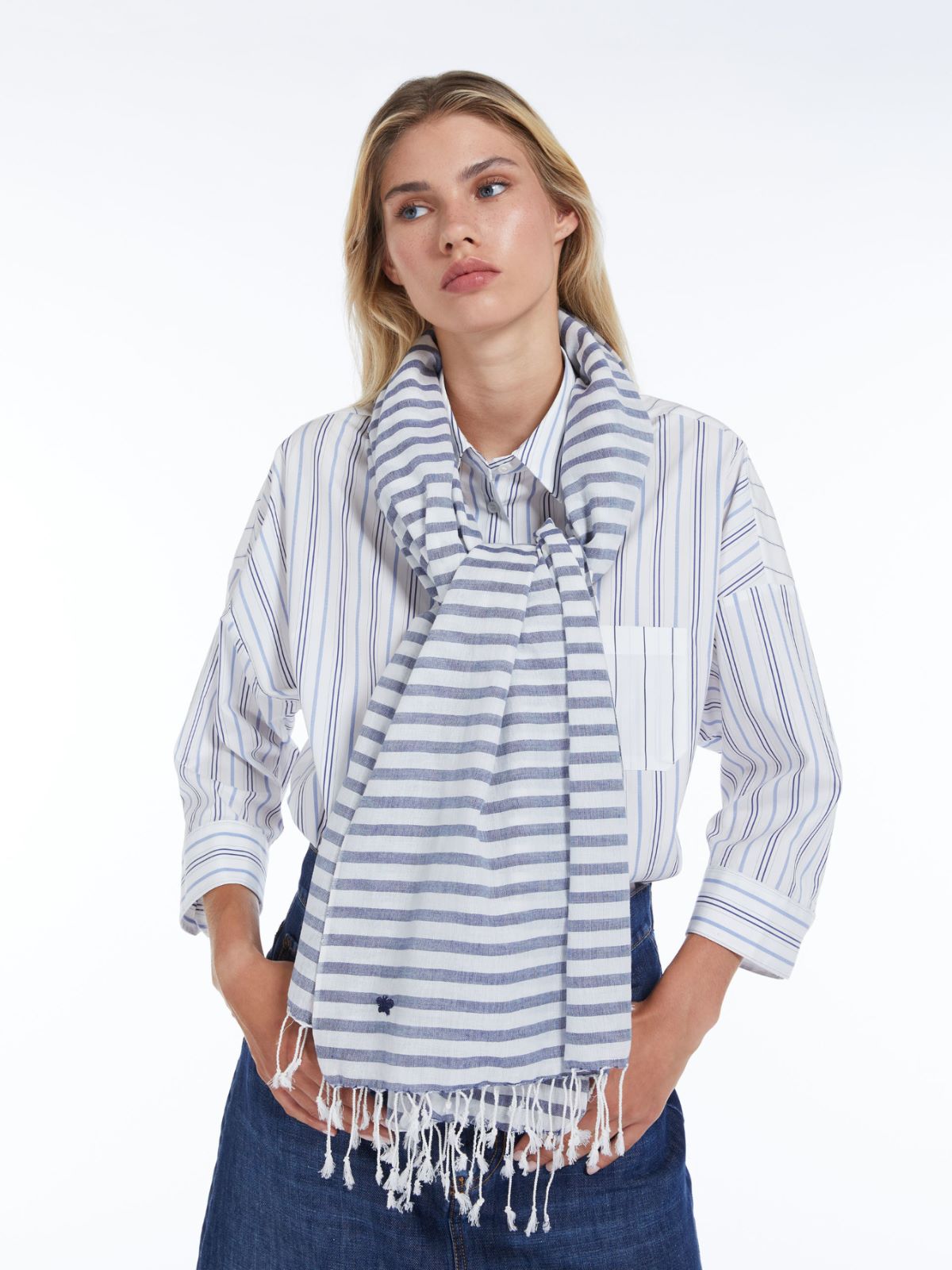 Yarn-dyed cotton stole