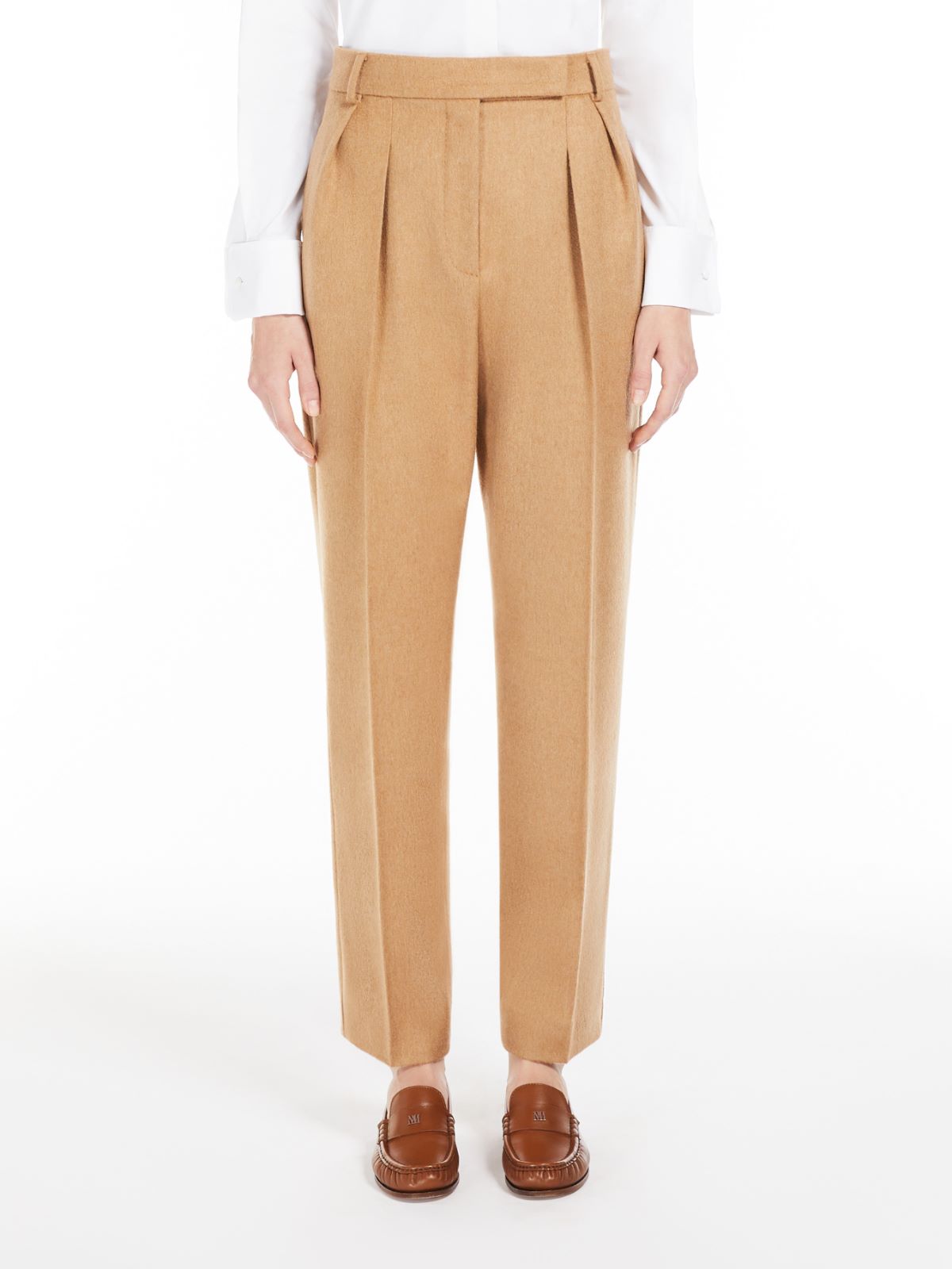 Camel carrot trousers