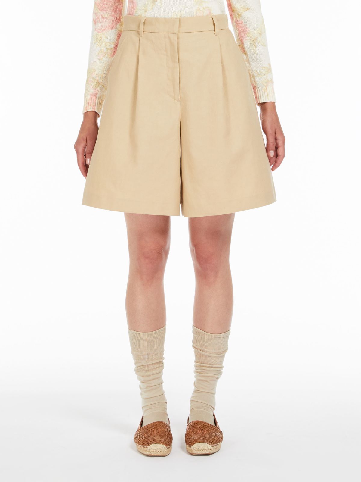 Cotton and linen canvas Bermuda shorts