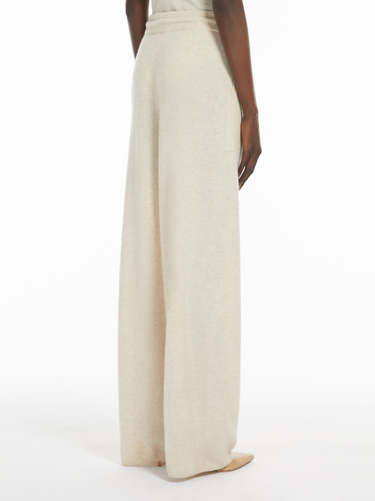 Wool and cashmere trousers