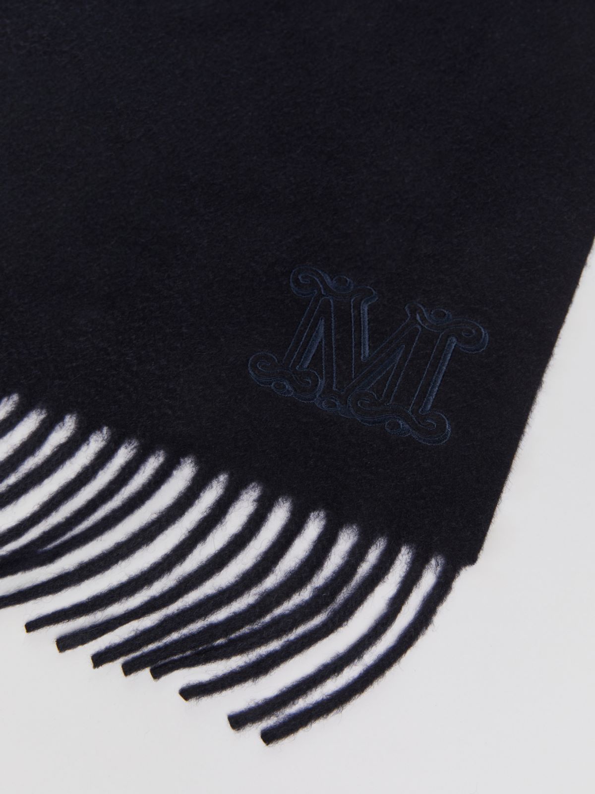Cashmere stole with monogram embroidery
