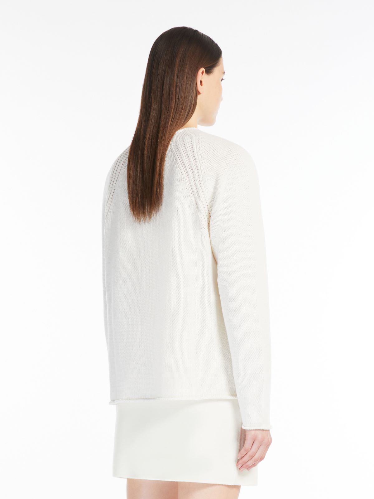 Cashmere yarn jumper