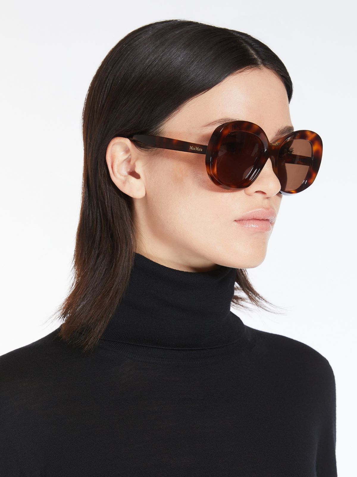 Oversized round sunglasses