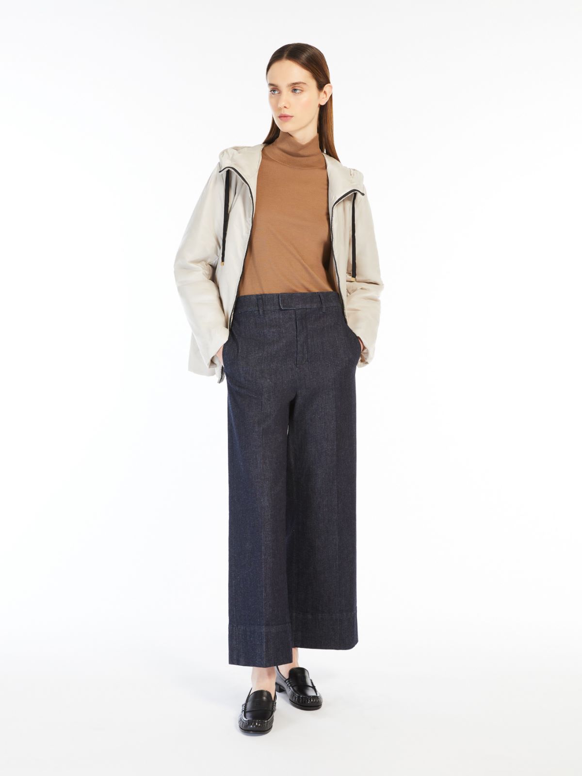 Water-repellent technical canvas travel sweatshirt