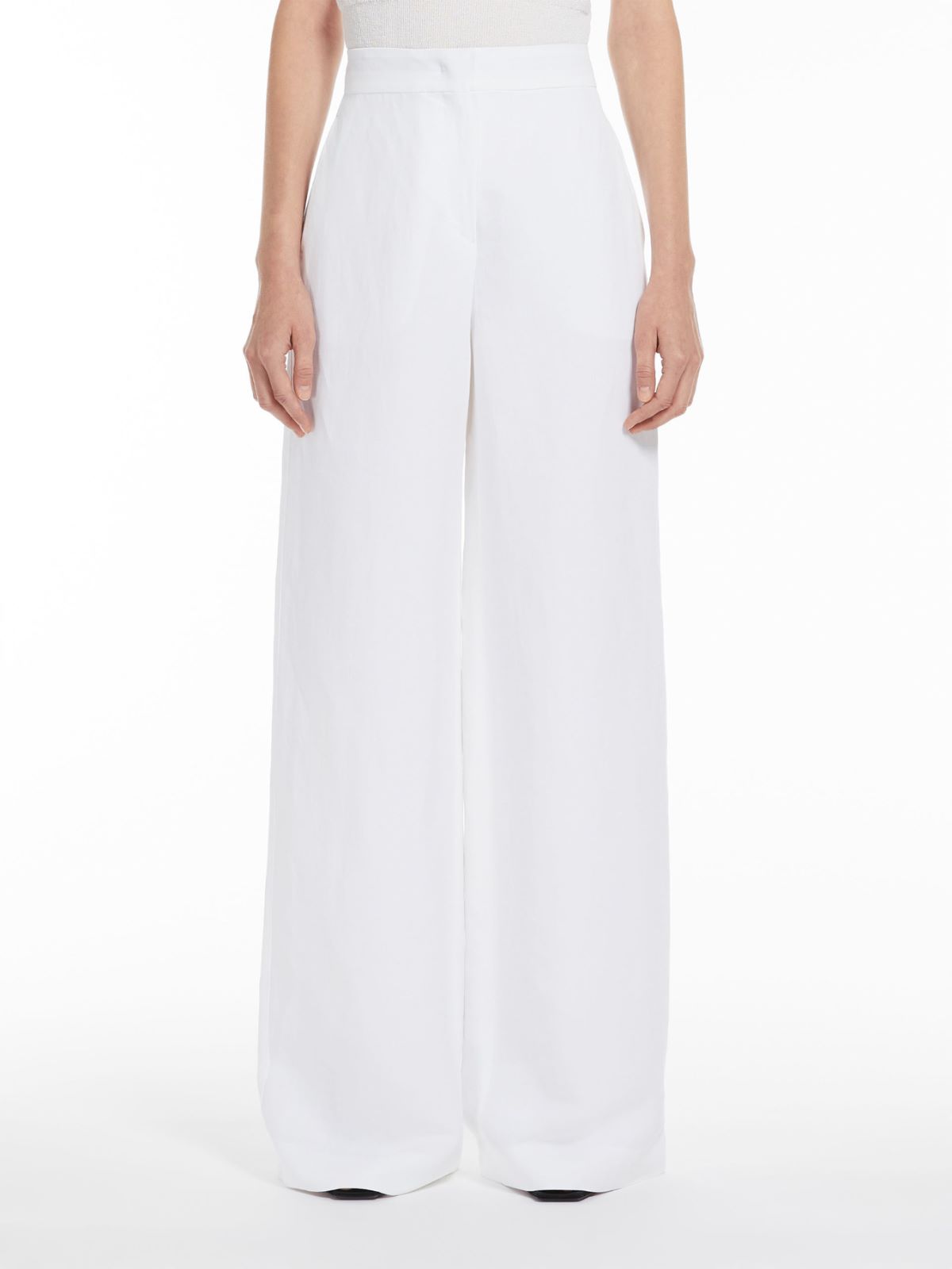 Flowing viscose and linen trousers