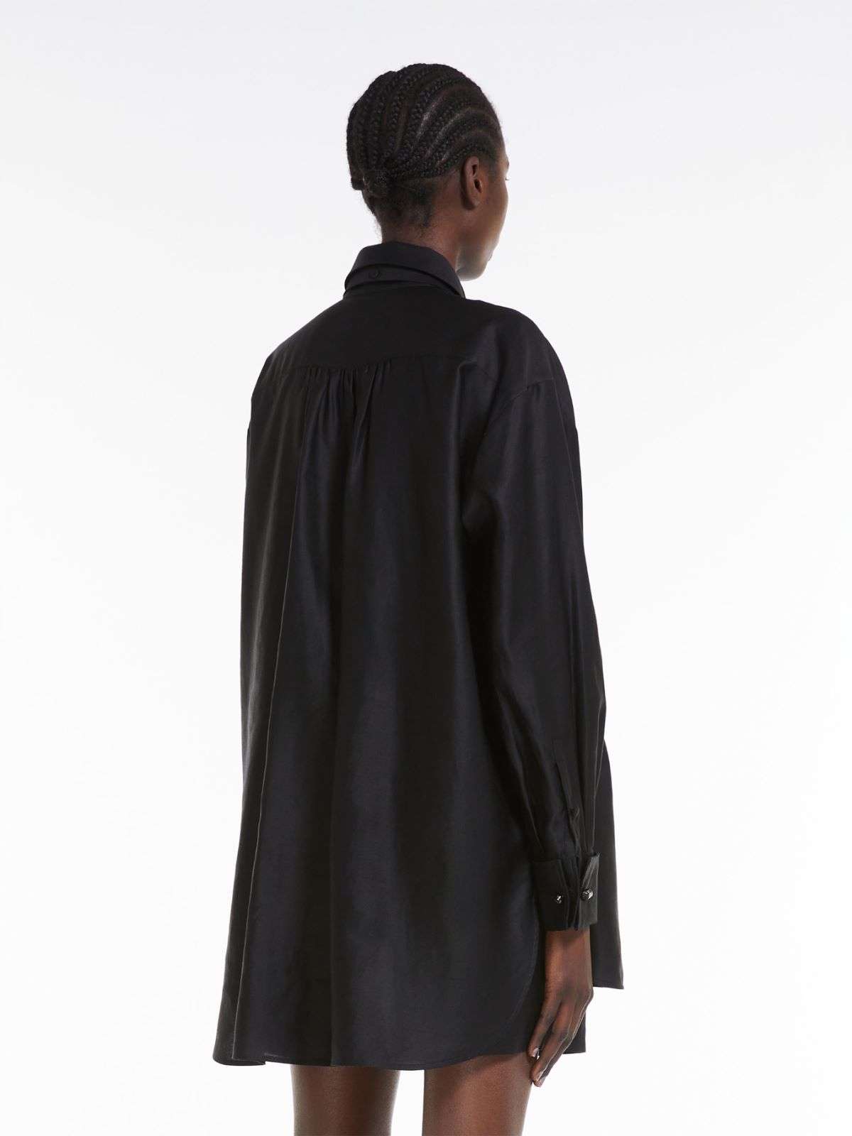 Oversize men’s-style cotton shirt