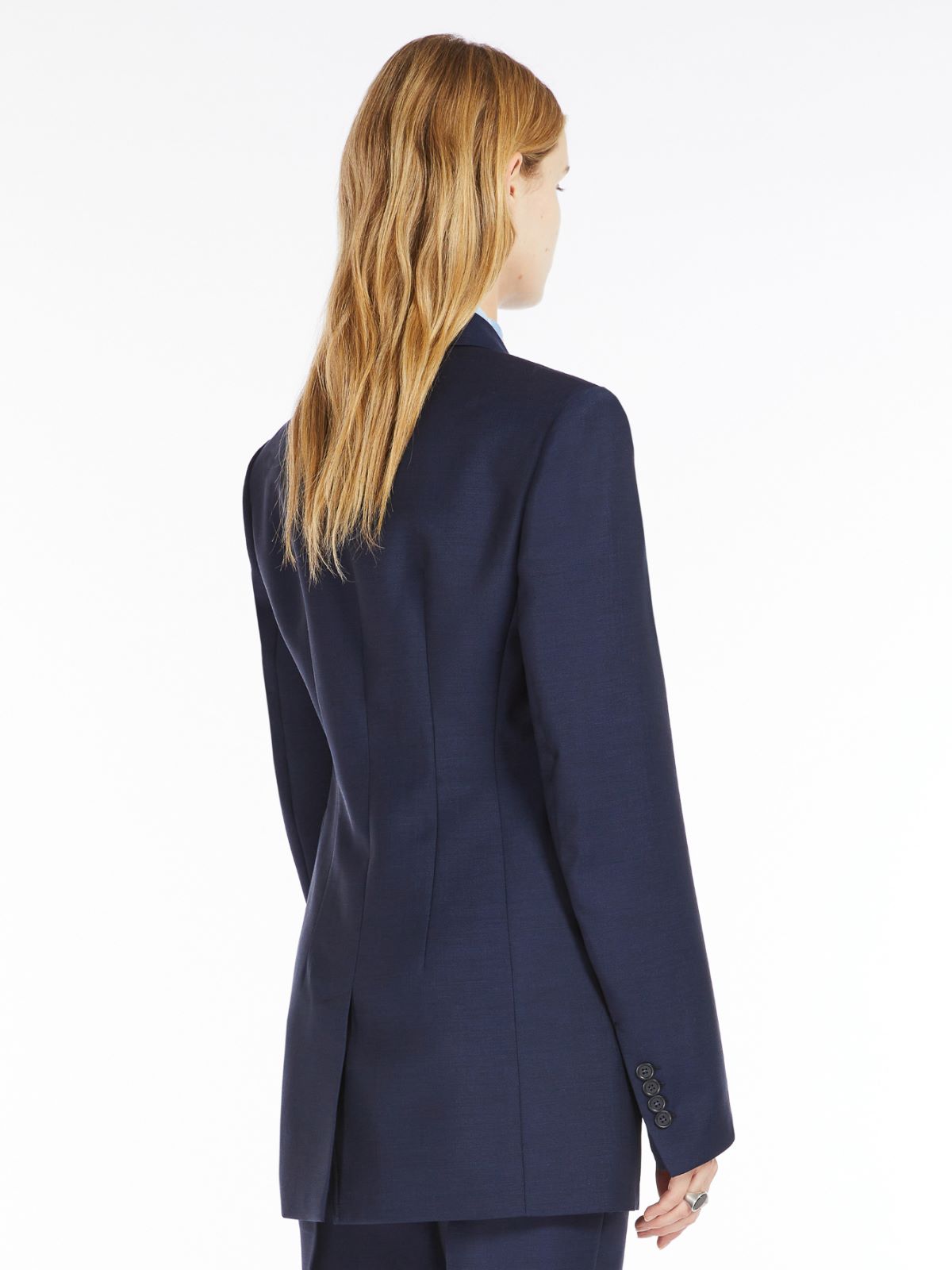 Slim-fit tailored blazer