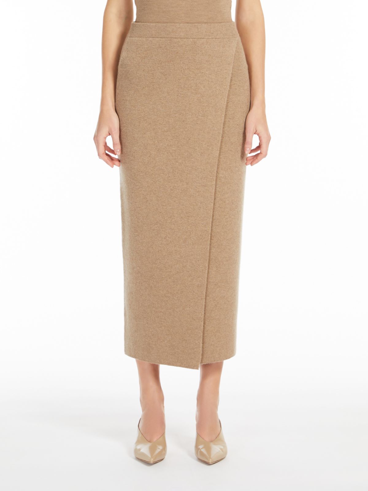 Straight wool and cashmere skirt