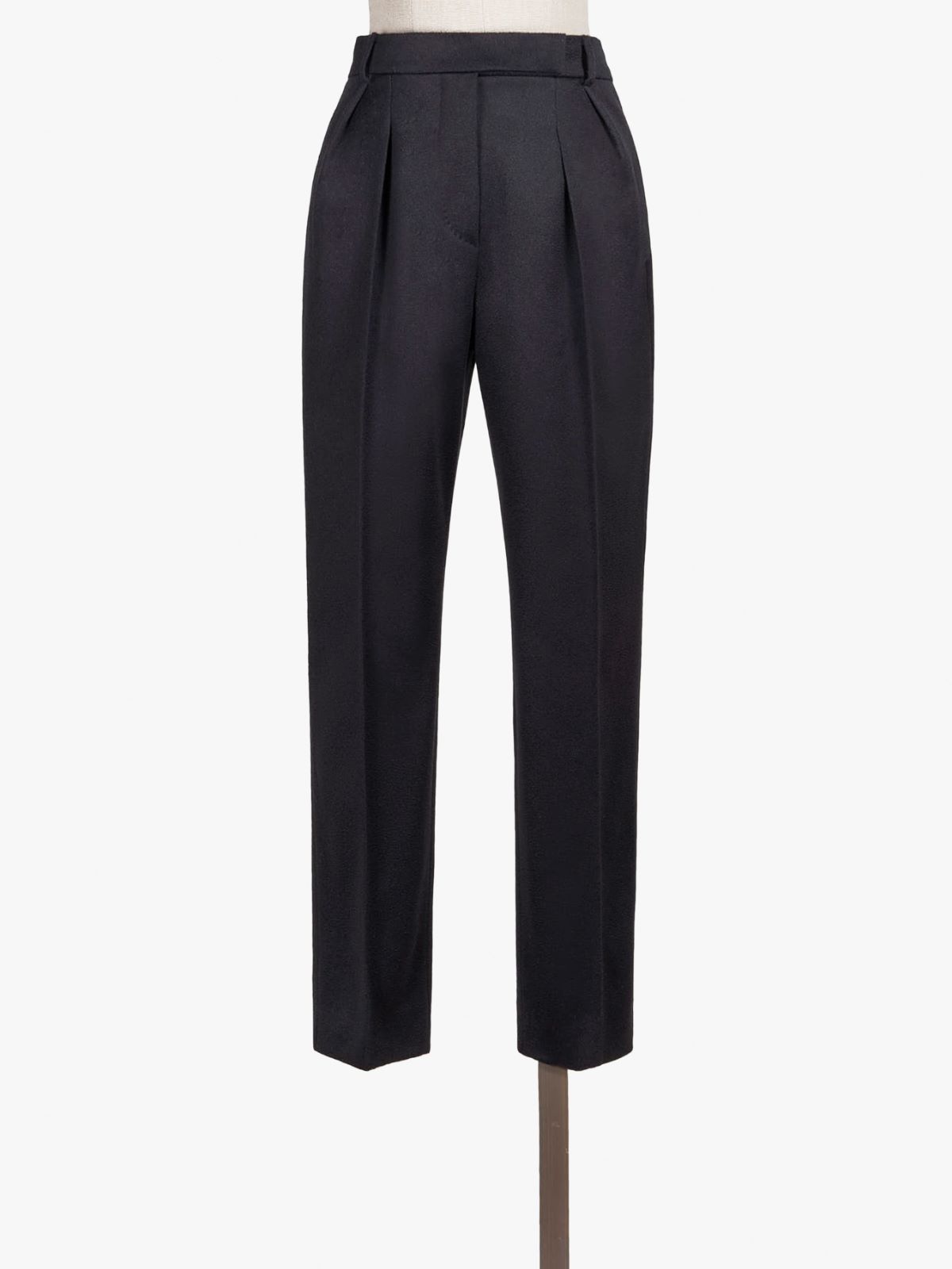 Camel carrot trousers