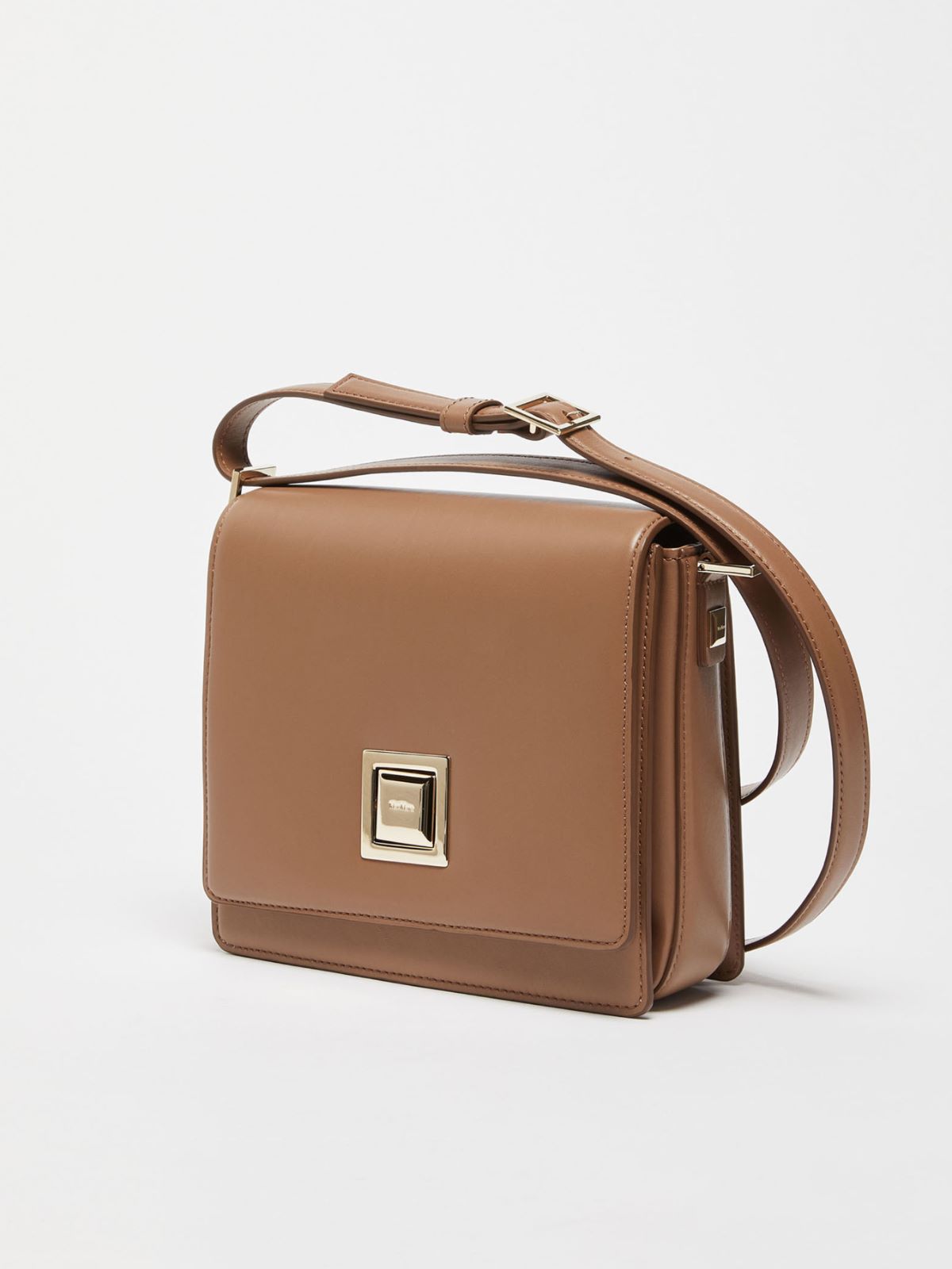 Medium leather MM Bag