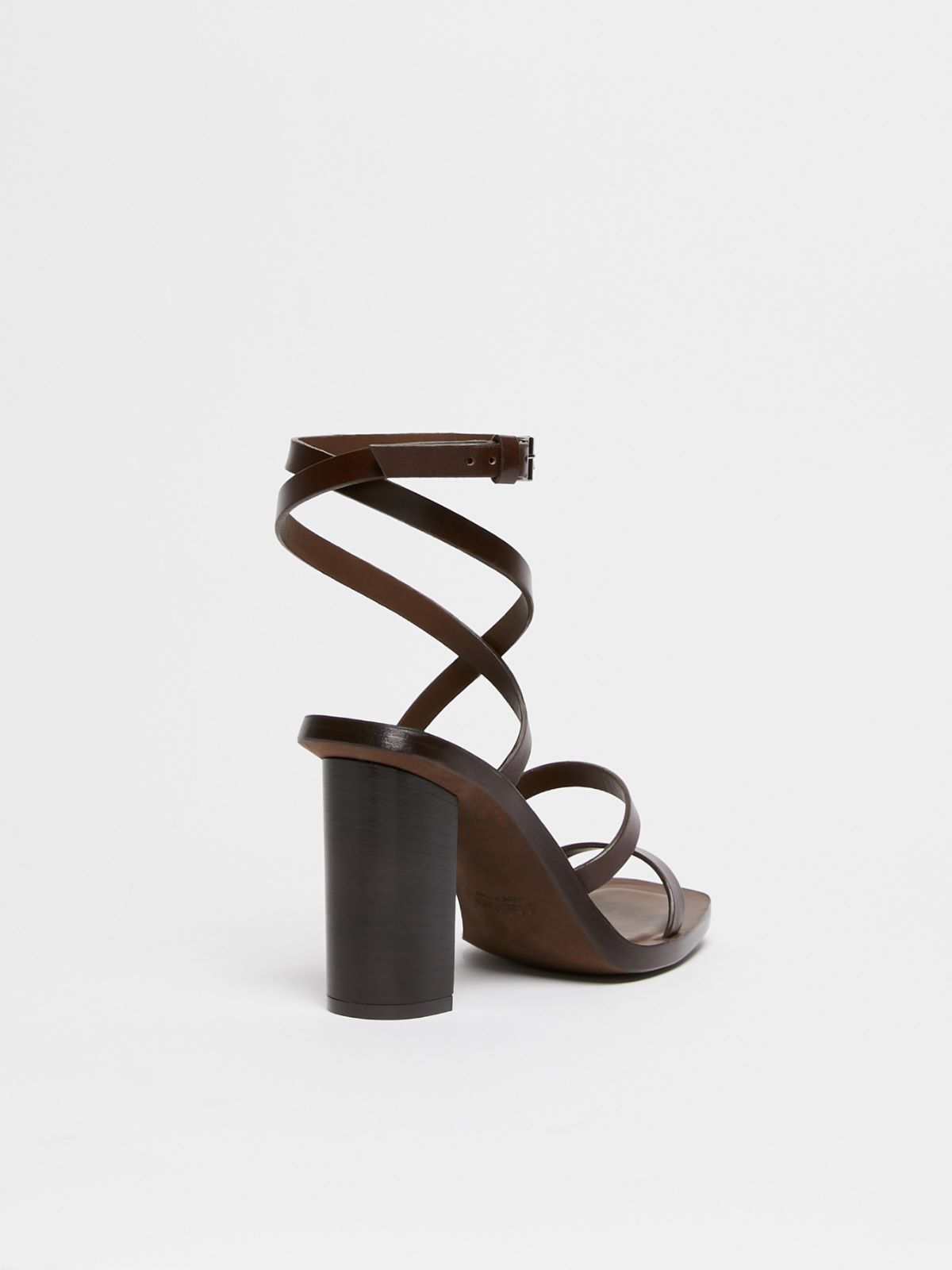 Smooth leather sandals