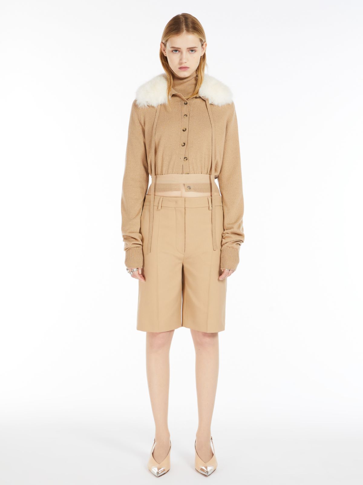 Detachable-collar cardigan