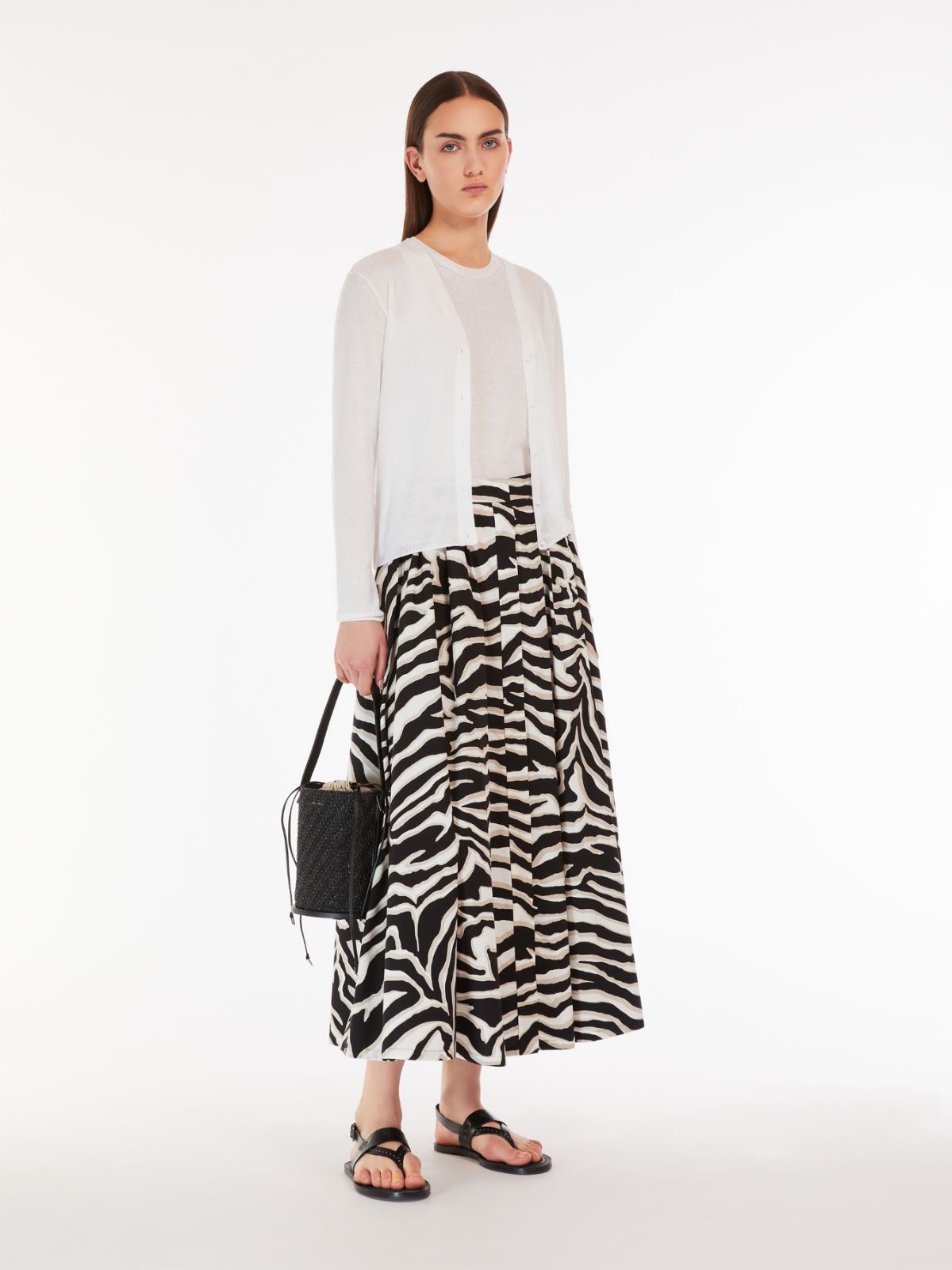 Viscose yarn cardigan