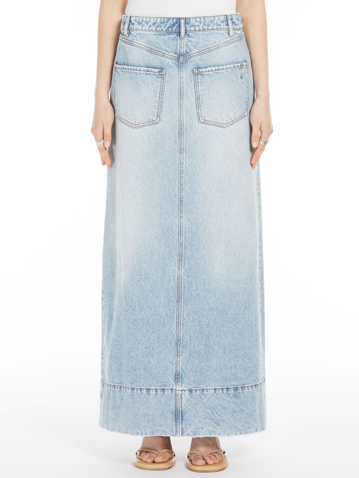 Long skirt in worn denim