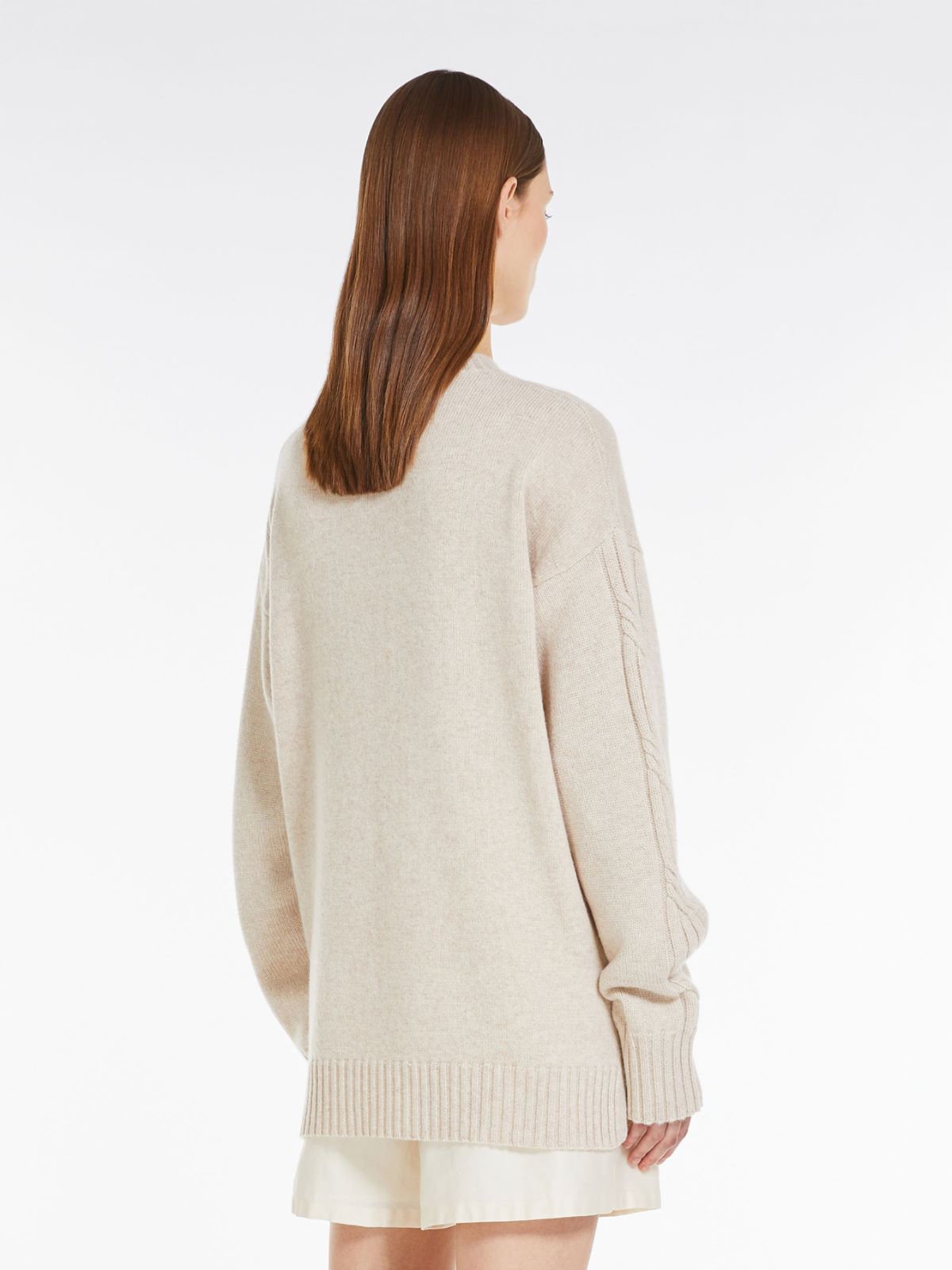 Cashmere yarn jumper