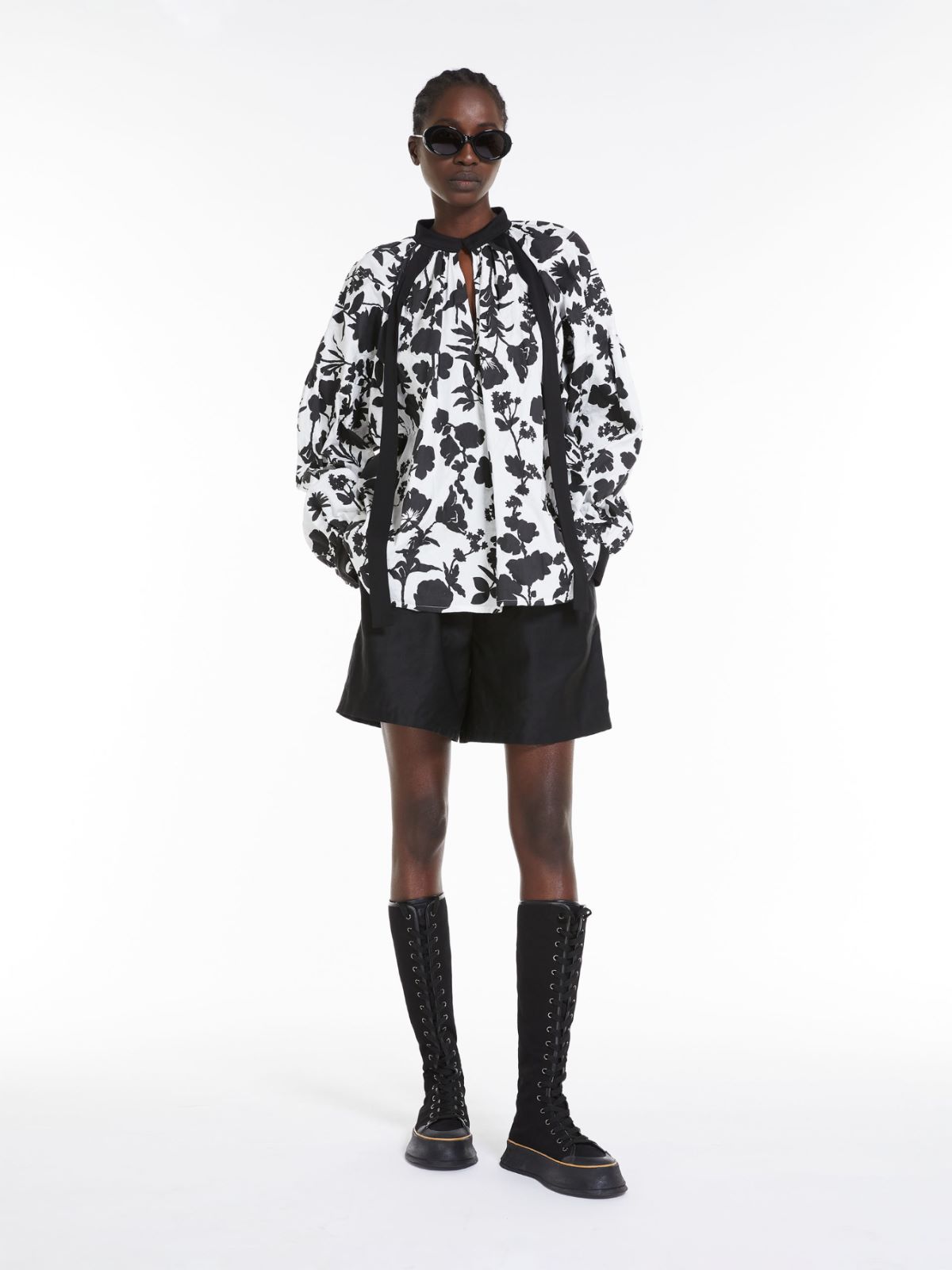 Cotton shorts with monogram embroidery