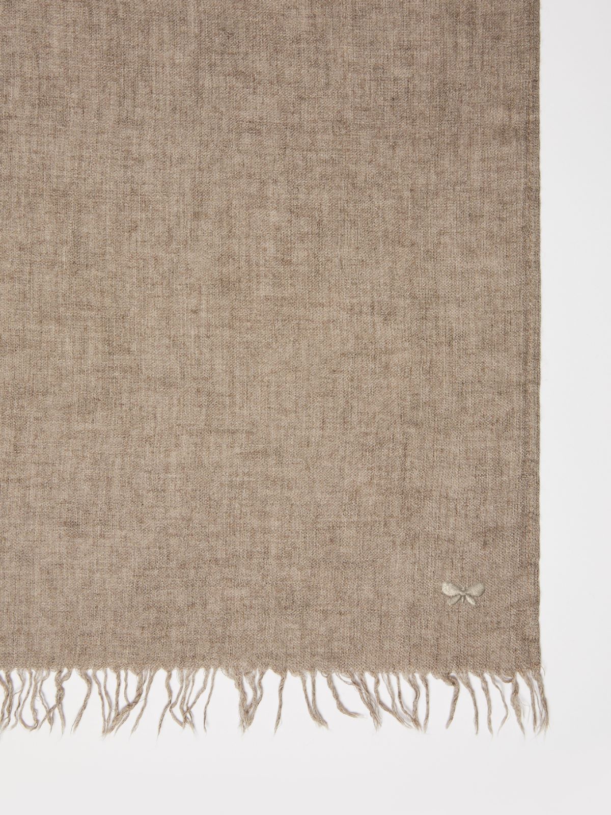 Viscose and cashmere shawl