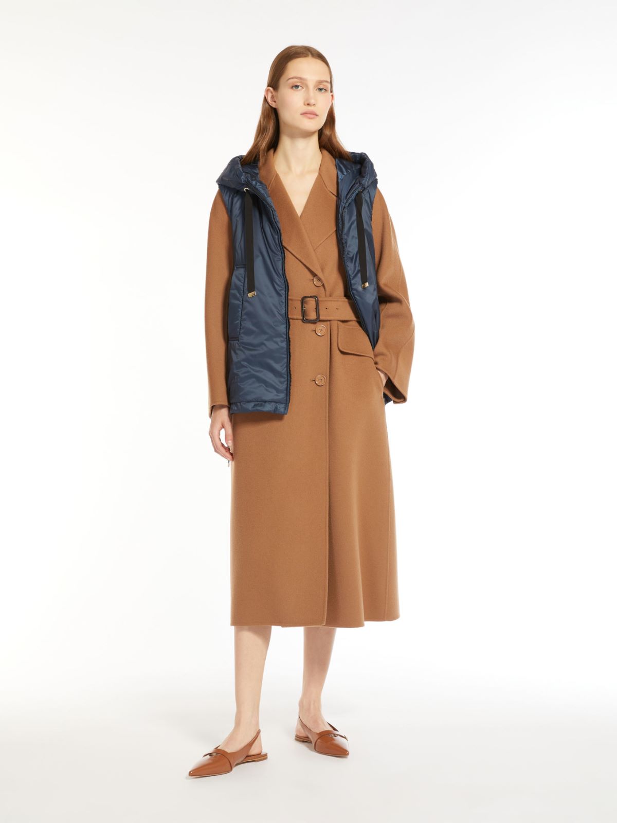 Water-resistant technical canvas gilet