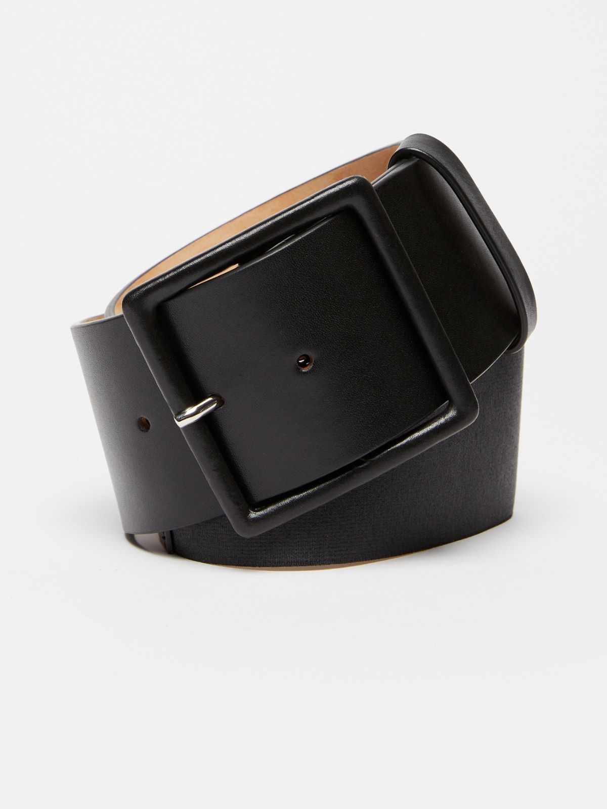 Stretch leather belt