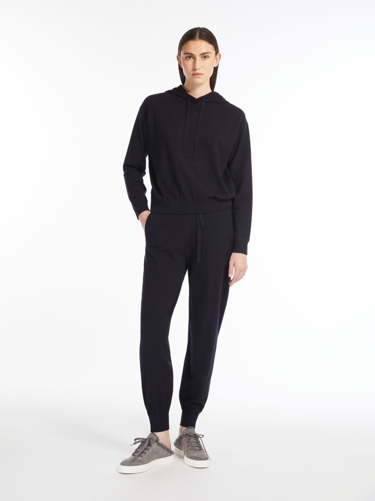 Stretch viscose yarn sweatshirt