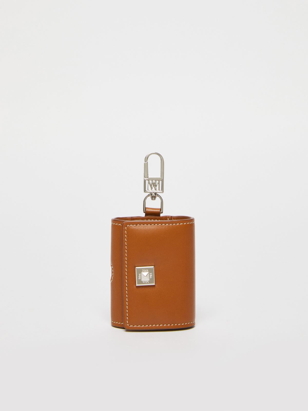 Leather earphone pouch