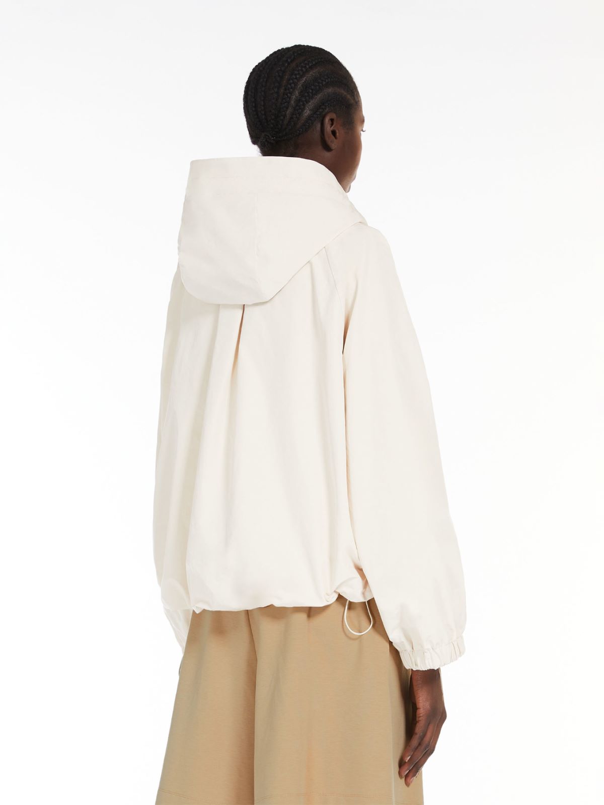 Technical fabric windbreaker