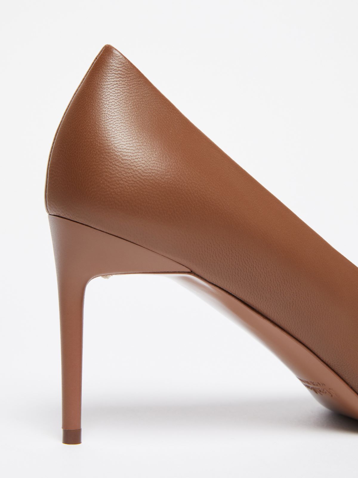 Nappa leather court shoes