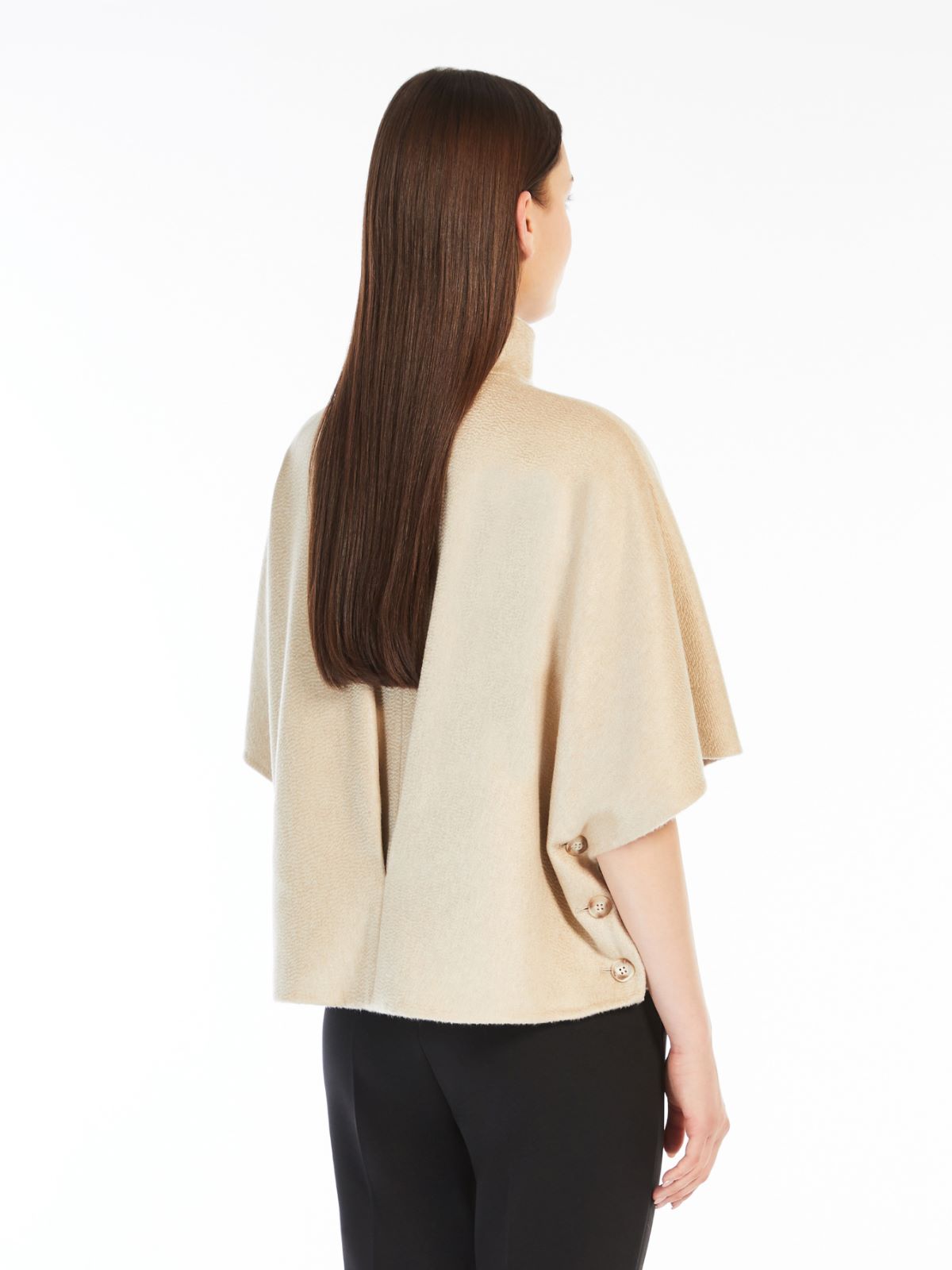 Short cashmere cape