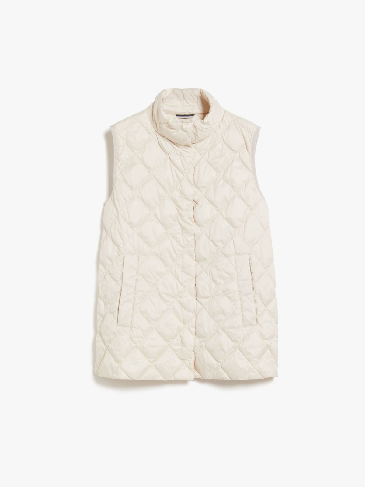 Water-repellent quilted fabric gilet