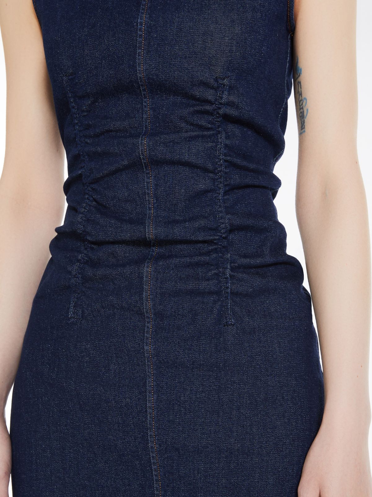 Sleeveless denim dress