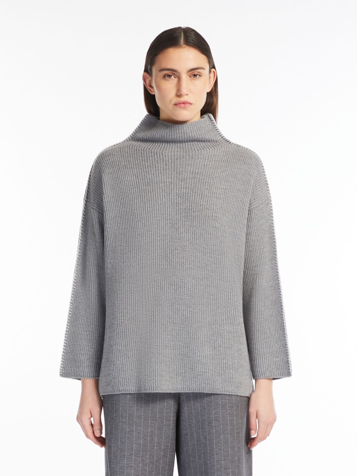 Boxy wool jumper