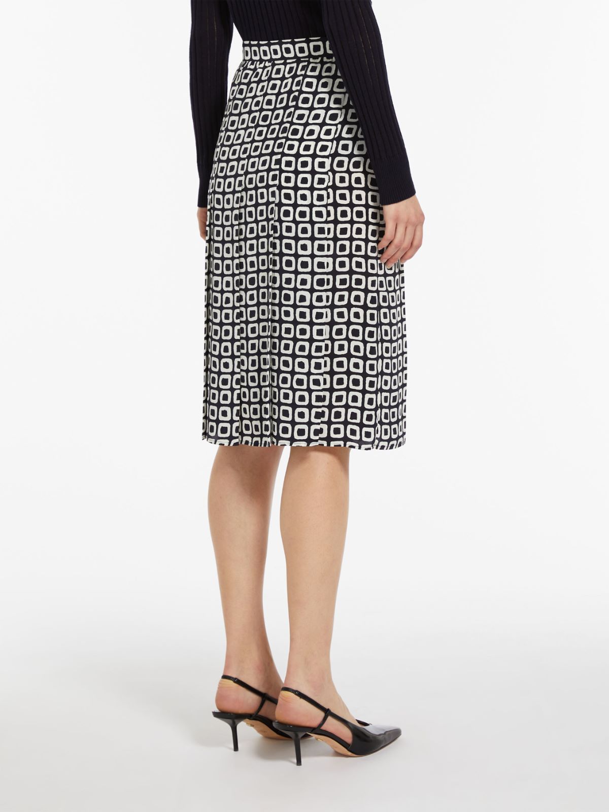 Pleated printed silk skirt