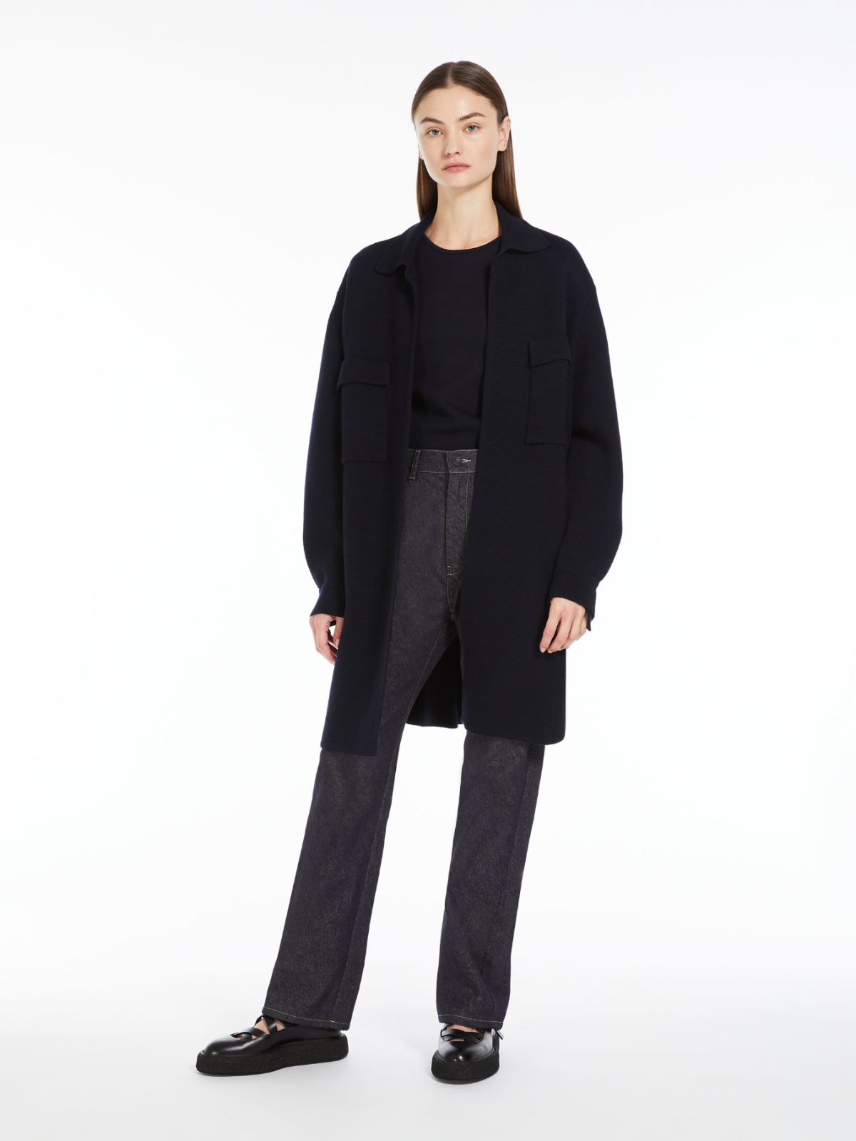 Wide-leg denim jeans