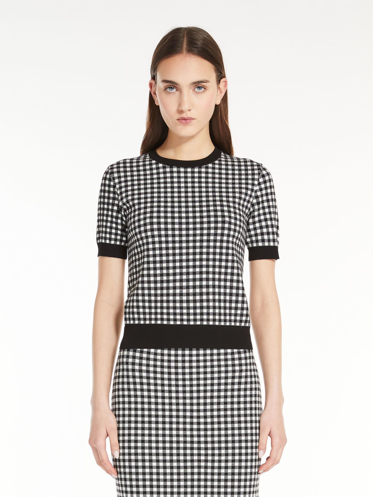 Jacquard yarn sweater