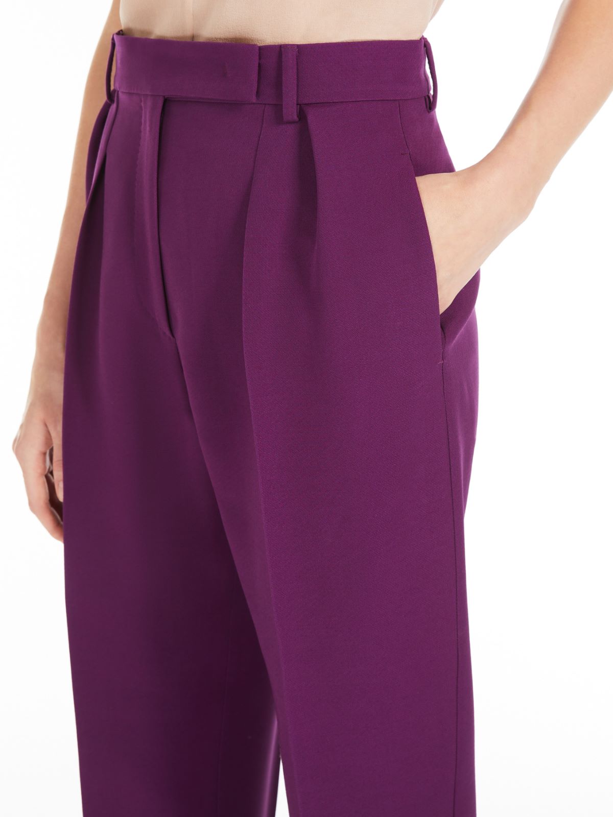 Wool and silk carrot trousers