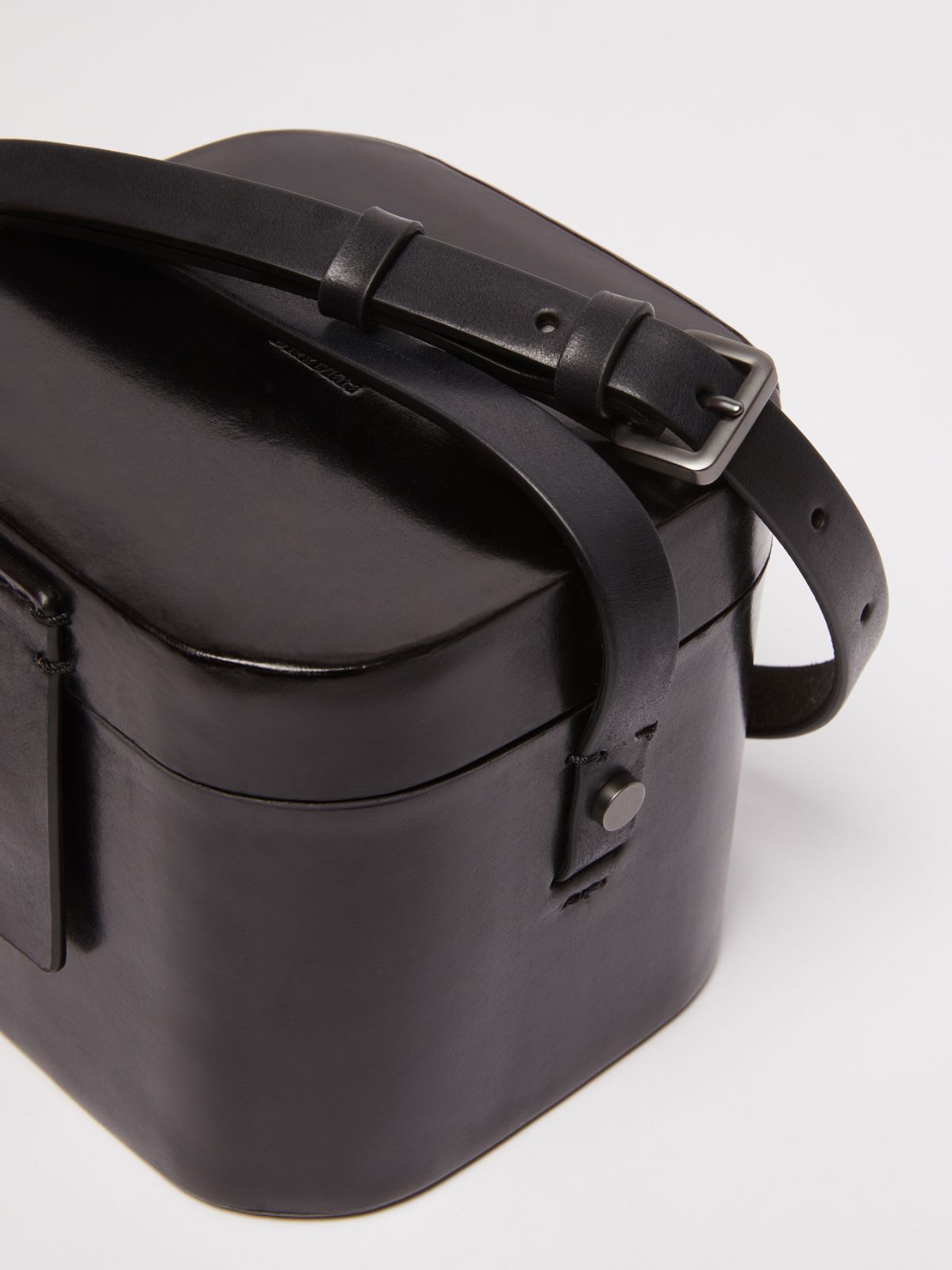 Small leather shoulder bag