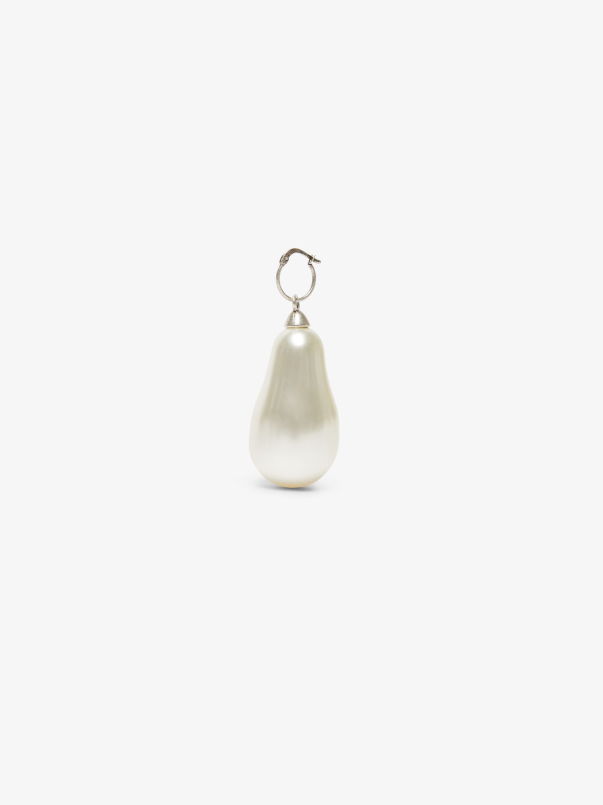 Earrings with baroque pearl