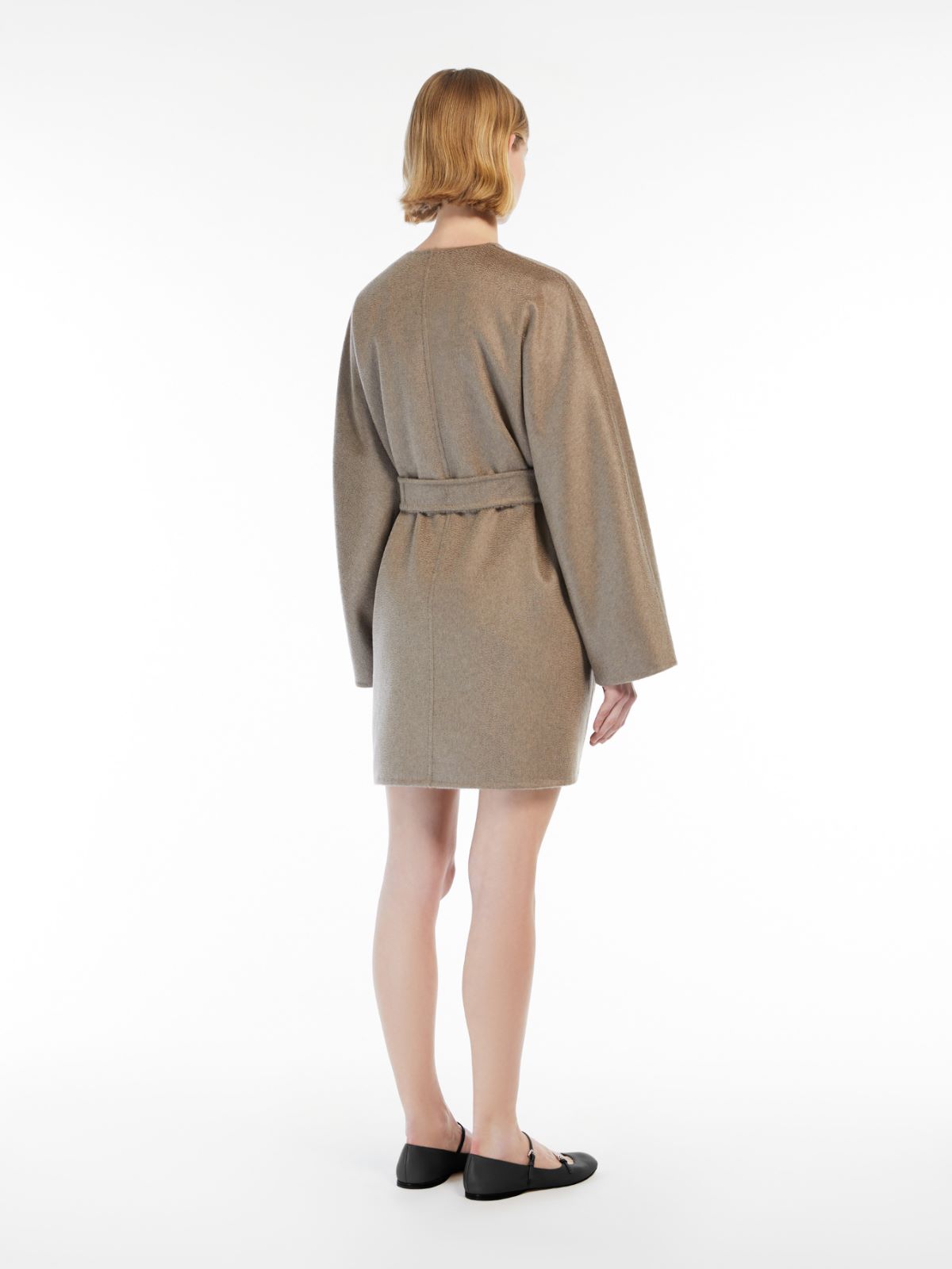 Single-breasted cashmere jacket