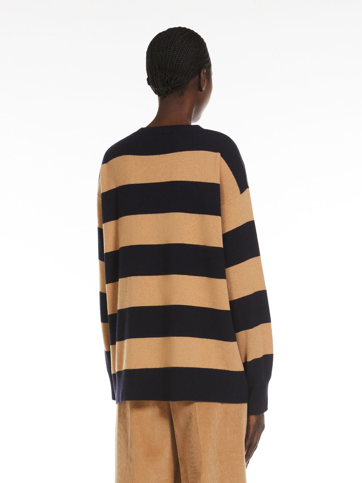 Oversized wool and cashmere jumper